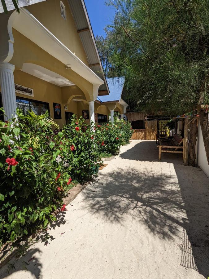 Mkadi Beach House Hotell Nungwi Eksteriør bilde