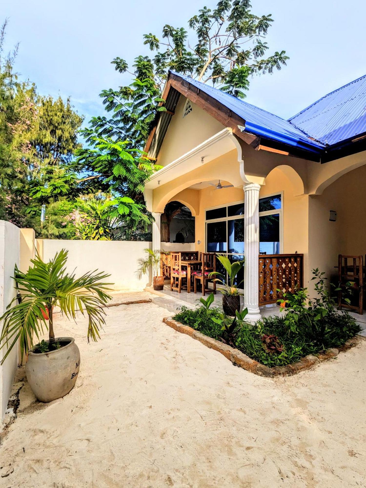 Mkadi Beach House Hotell Nungwi Eksteriør bilde